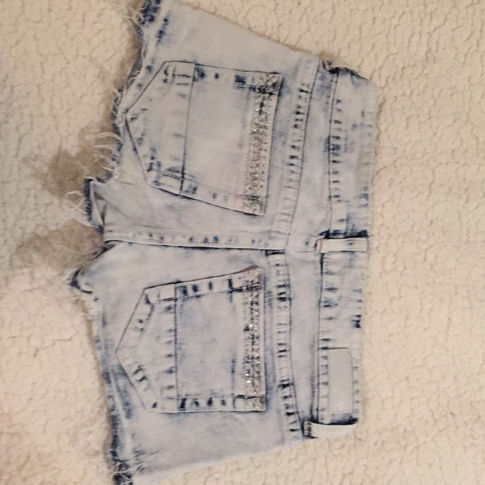 Shorts - Picture 2 of 2